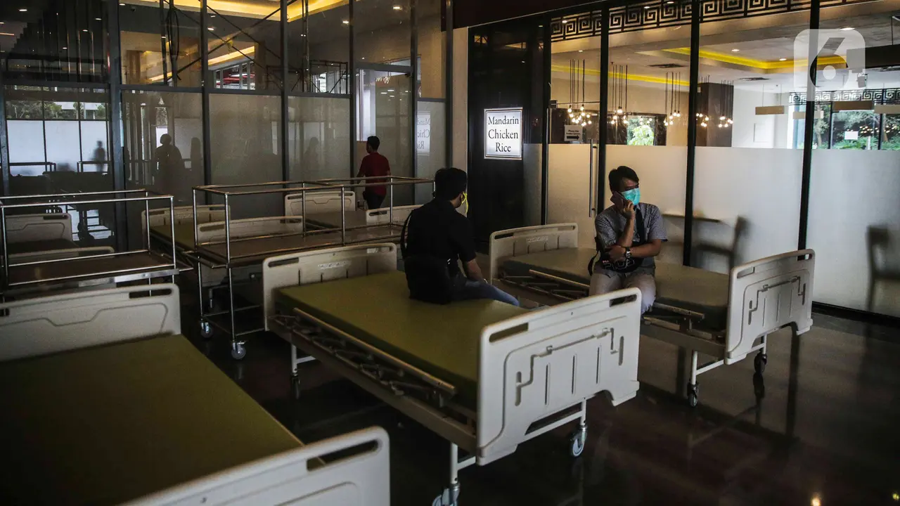 FOTO: Plaza di Jakarta Selatan Disulap Jadi Rumah Sakit Darurat COVID-19