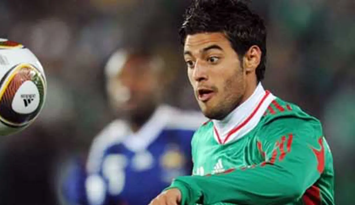 Aksi striker Meksiko Carlos Vela di laga penyisihan Grup A PD 2010 melawan Prancis di Peter Mokaba Stadium, Polokwane, 17 Juni 2010. Meskio unggul 2-0. AFP PHOTO / FRANCK FIFE 