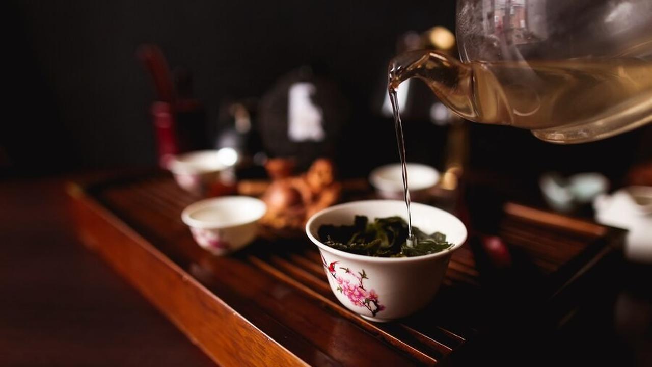Ritual Minum Teh