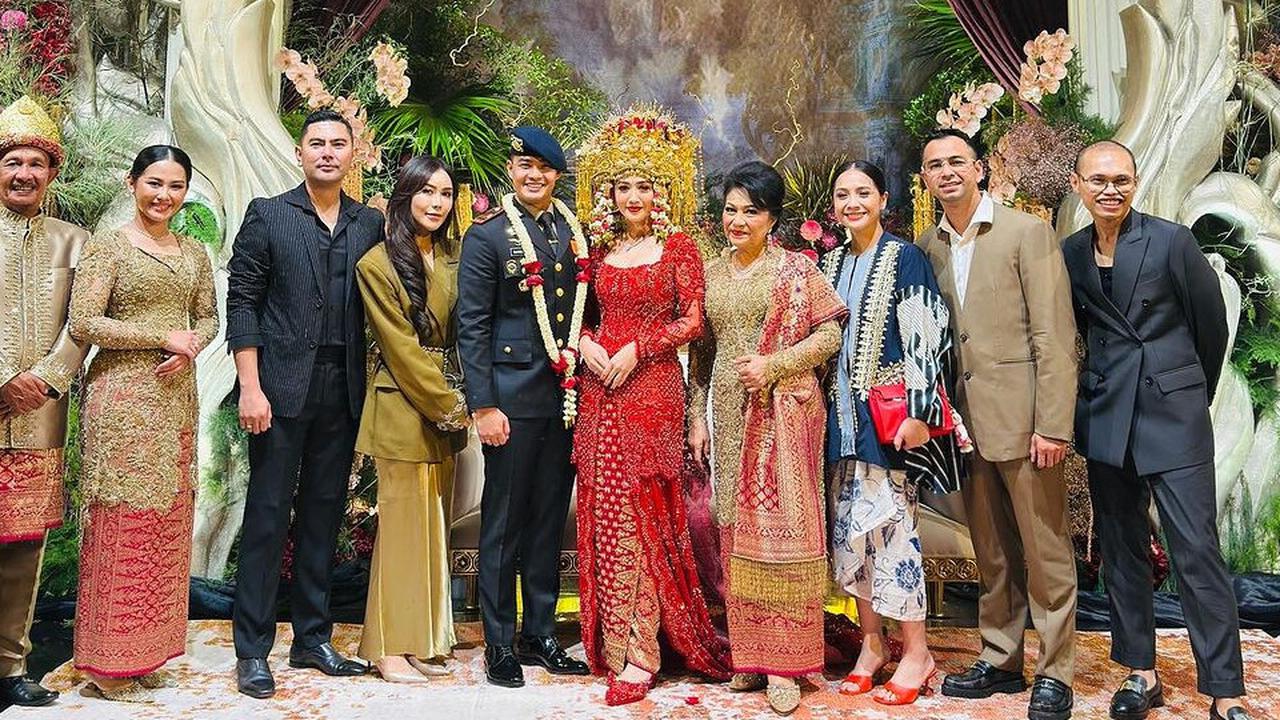 Sederet Artis Tampil Glamor saat Hadiri Resepsi Pernikahan Febby Rastanty dan Drajad Djumantara, dari Blink hingga Sultan Andara