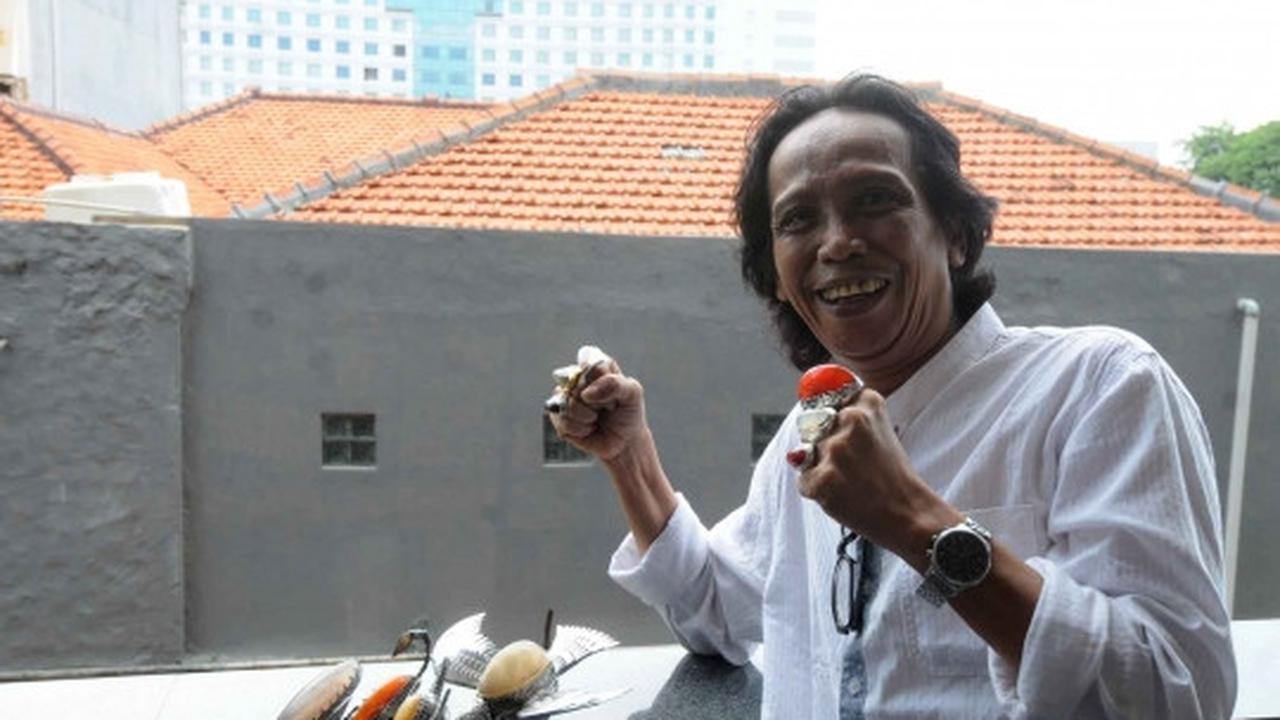 Jelang sidang tuntutan, Mandra pamer batu akik