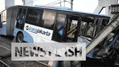Kecelakaan terjadi perlintasan kereta api di Jalan Gunung Sahari Raya, Pademangan, Jakarta Utara. Kecelakaan itu melibatkan Kereta Api Senja Utama Solo, Transjakarta dan Avanza.