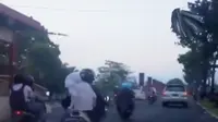 Suasana jalanan Kota Padang pagi ini kembali ramai oleh lalu lalang warga kota yang beraktivitas.