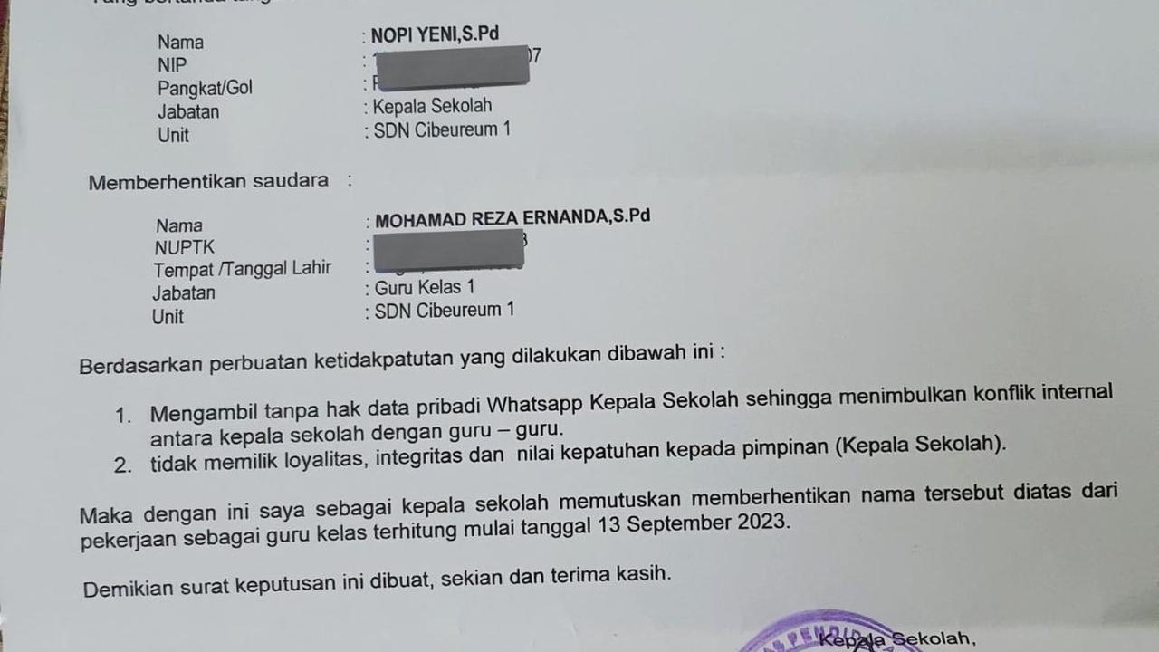 2. Reza Dipecat karena Dianggap Tidak Mematuhi Kepala Sekolah