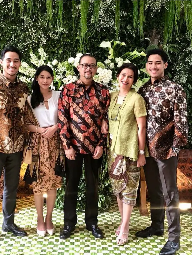 Potret Omar Armandiego Soeharto dan keluarga (Sumber: Instagram/omararmandiego)