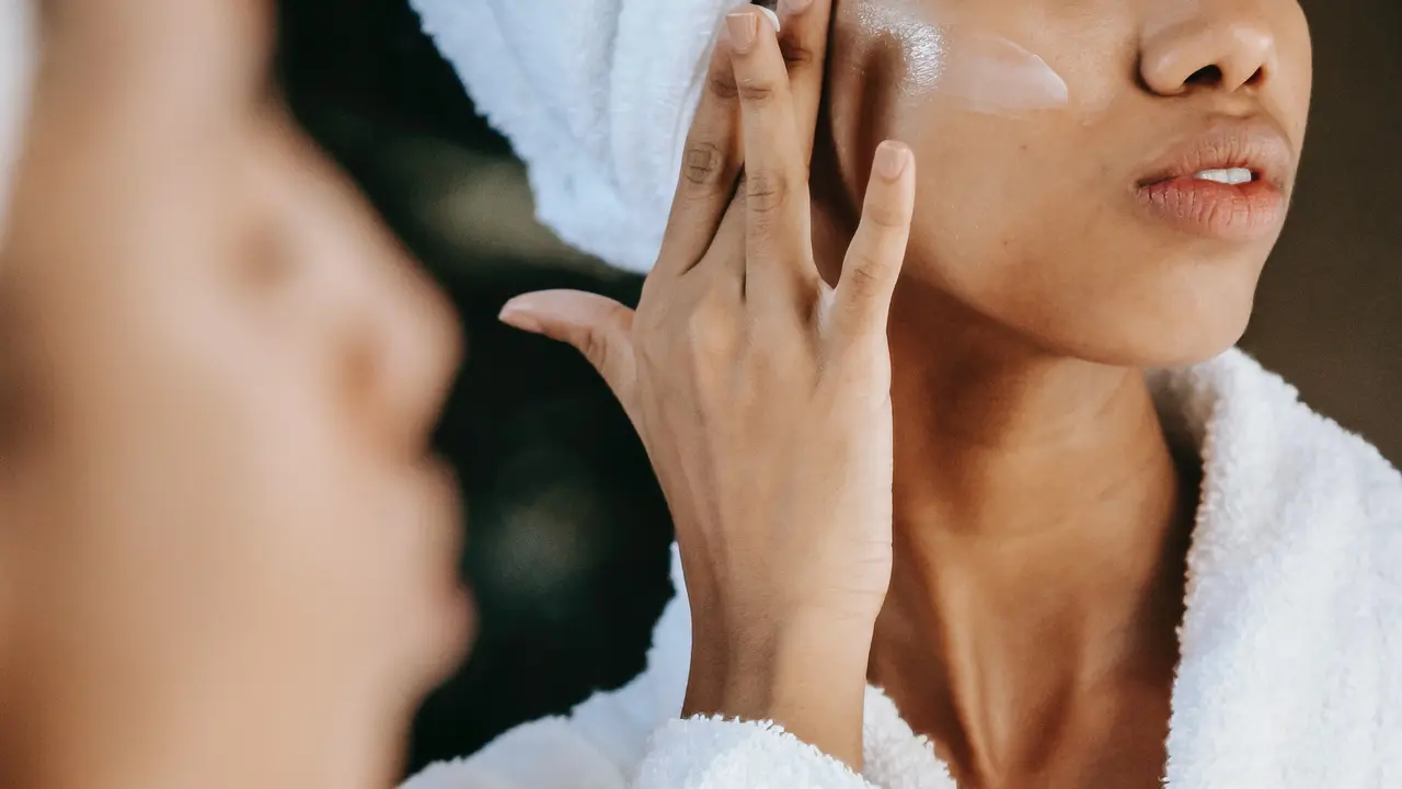 Manfaat Utama dari Menyimpan Produk Skincare di Dalam Kulkas