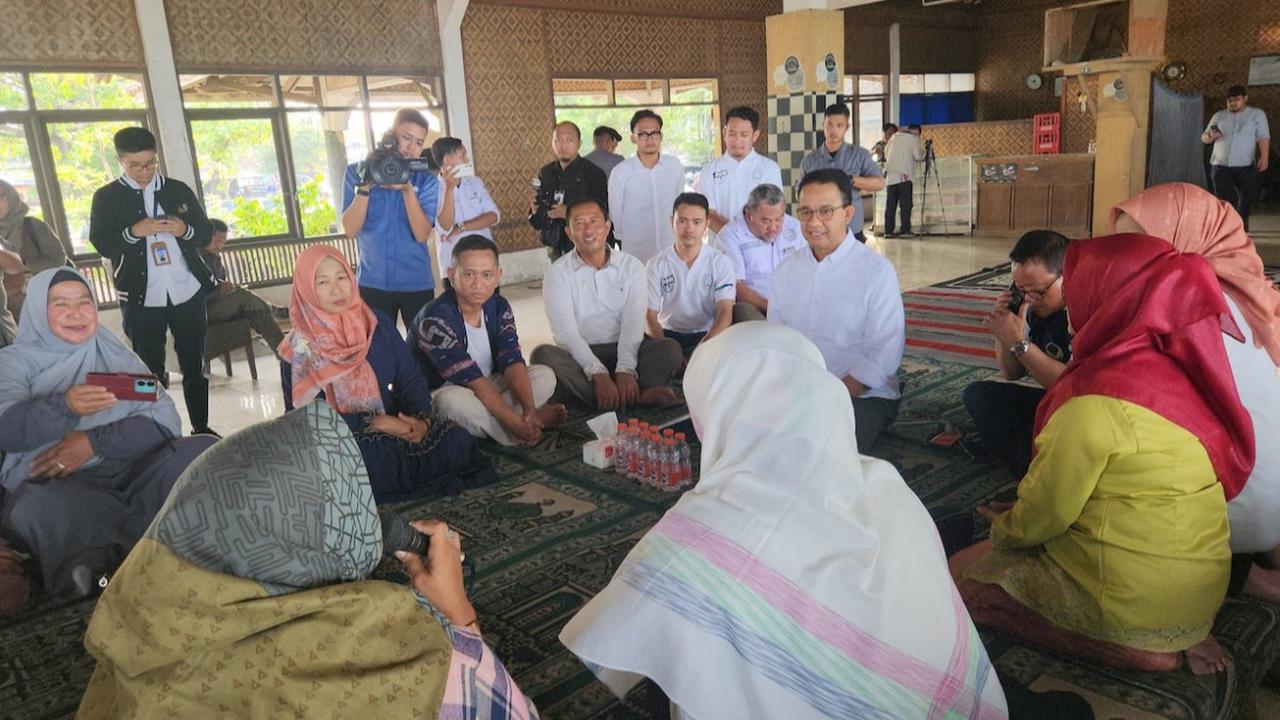 Oleh karena itu, Anies meminta segala pertanyaan saat debat harus dijawab, sehingga tidak berlindung dalam kata rahasia.