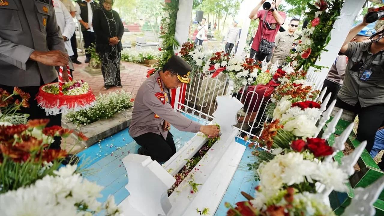 Kapolri Diundang Keluarga Marsinah Hadiri Peletakan Batu Pertama Museum Marsinah: Dapat Menjaga Perjuangan Buruh