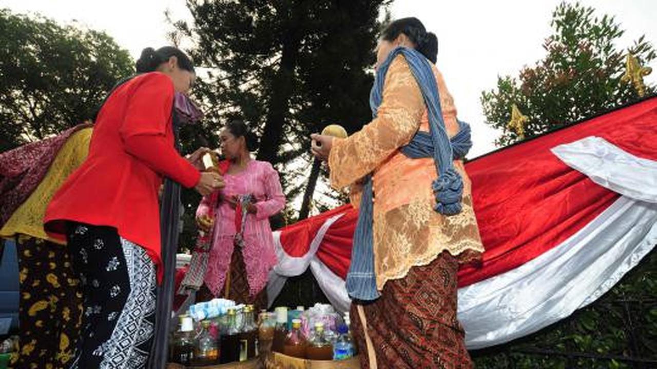Istri Foke ajak penjual jamu gendong buka puasa bersama