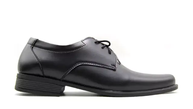 Merk sepatu lokal Yongki Komaladi (Foto: Zalora)