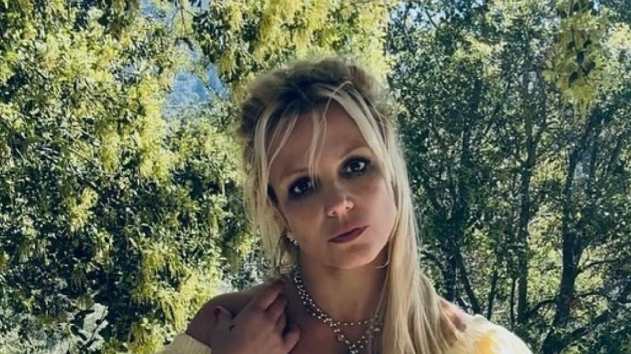 Britney Spears Memilih Menikahi Diri Sendiri, Ini Kisah Penuh Drama di Baliknya