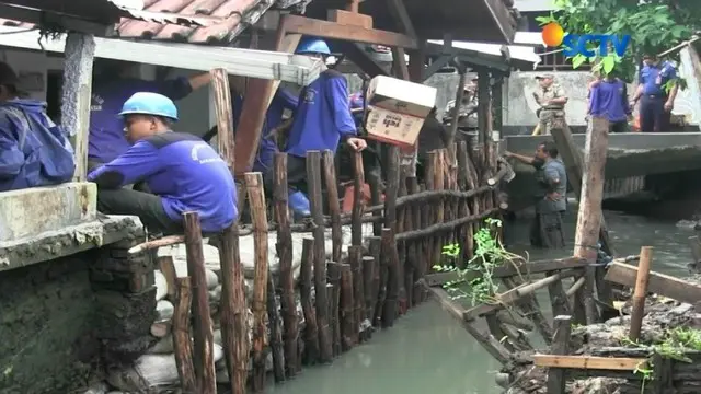 Pemprov DKI terus lakukan perbaikan tanggul jebol di Kali Pulo, Jatipadang. Sementara warga mengaku siap direlokasi.