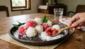 Cara Membuat Klepon Merah Putih untuk Acara 17-an, Hasilnya Cantik