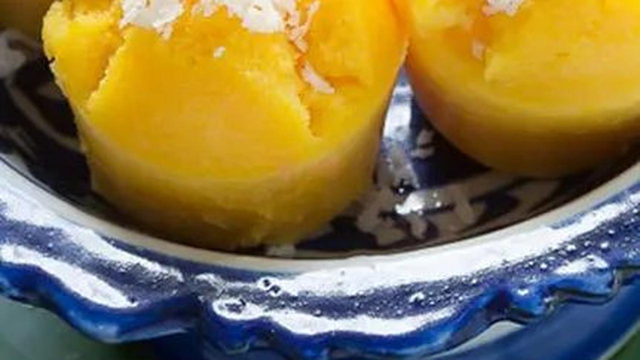 <b>1. Bolu Kukus Waluh</b>
