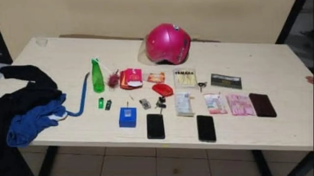 Barang bukti kasus pencurian di Makassar