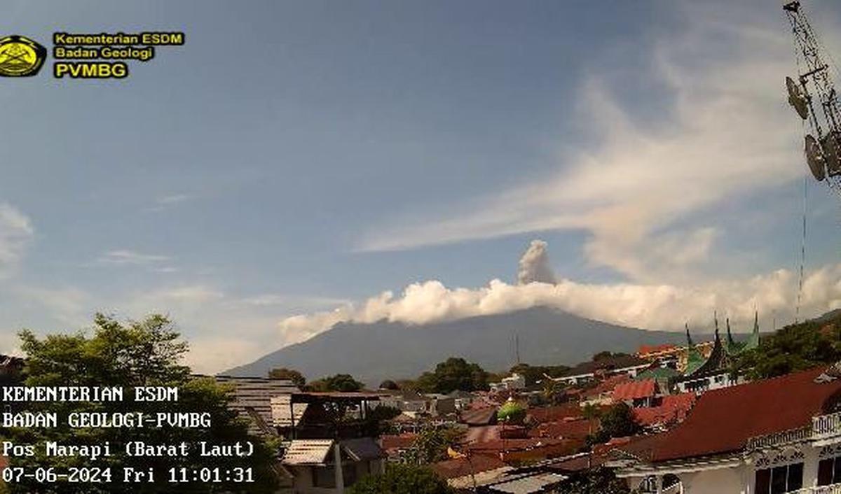 Saat ini Gunung Marapi berada pada Status Level III (Siaga).