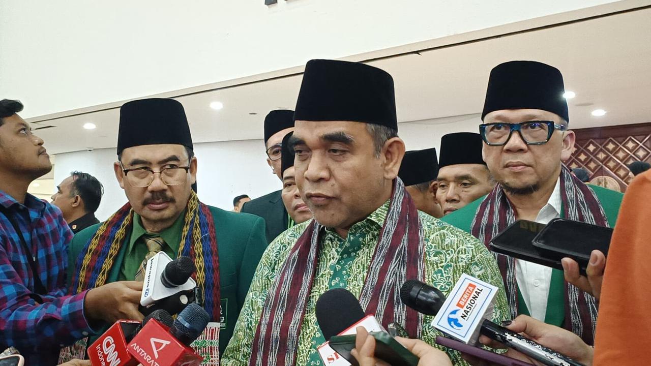Makan Siang Bersama Prabowo, Muzani Akui Tak Ada Bahas Mundurnya Hasan Nasbi dari Kepala PCO