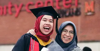 Ars-Vita Alamsyah, perempuan berhijab Indonesia sukses bekerja di Space X, perusahaan milik Elon Musk. (Foto: Instagram/ @arsvitaa).