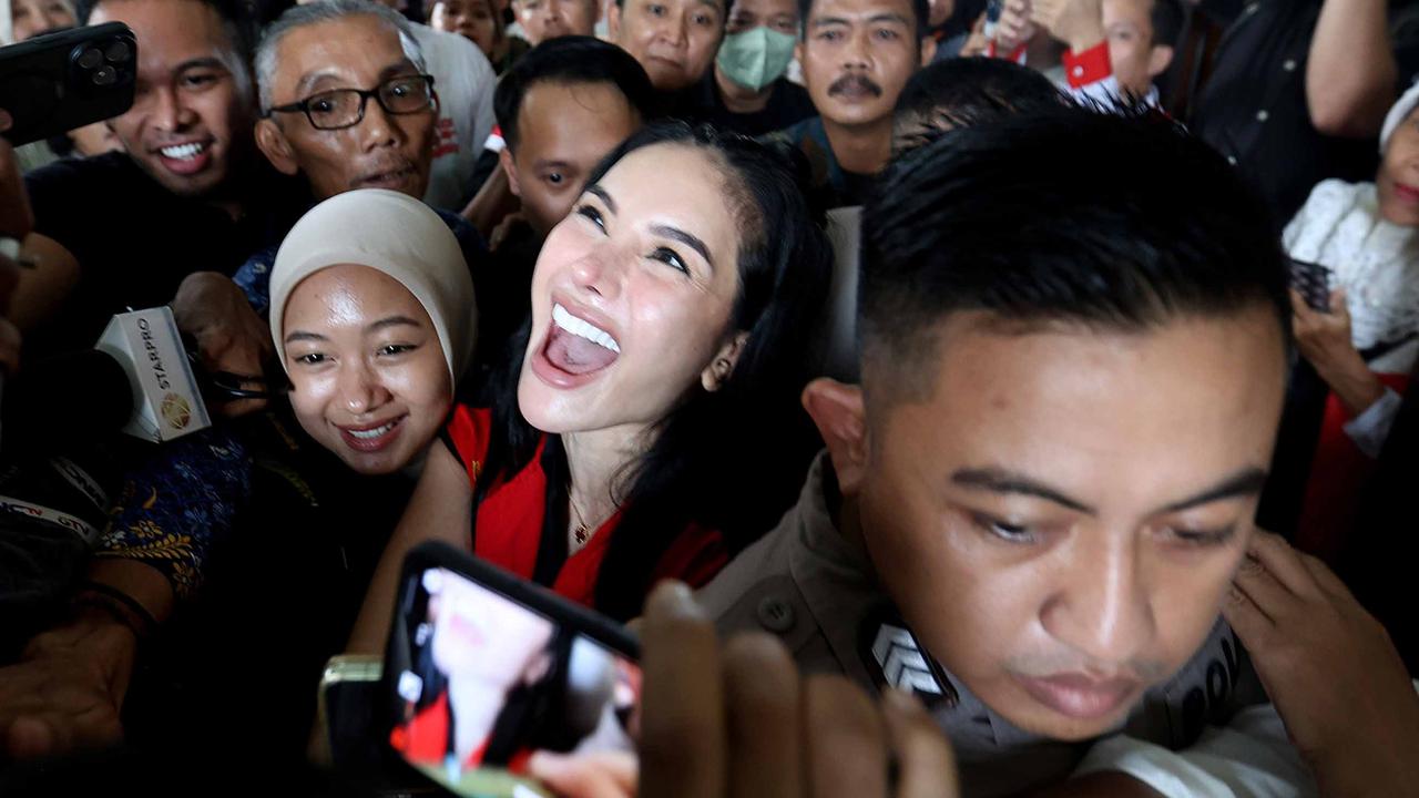 FOTO: Lolos dari Dakwaan TPPU, Nikita Mirzani Tetap Divonis 4 Tahun Penjara