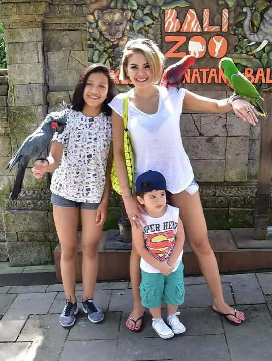 (Instagram/nikitamirzanimawardi_17)