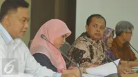 KPU DKI Jakarta menggelar konferensi pers terkait surat suara yang telah disiapkan untuk Pilkada DKI putaran kedua, Jakarta, Selasa (18/4). (Liputan6.com/Helmi Afandi)