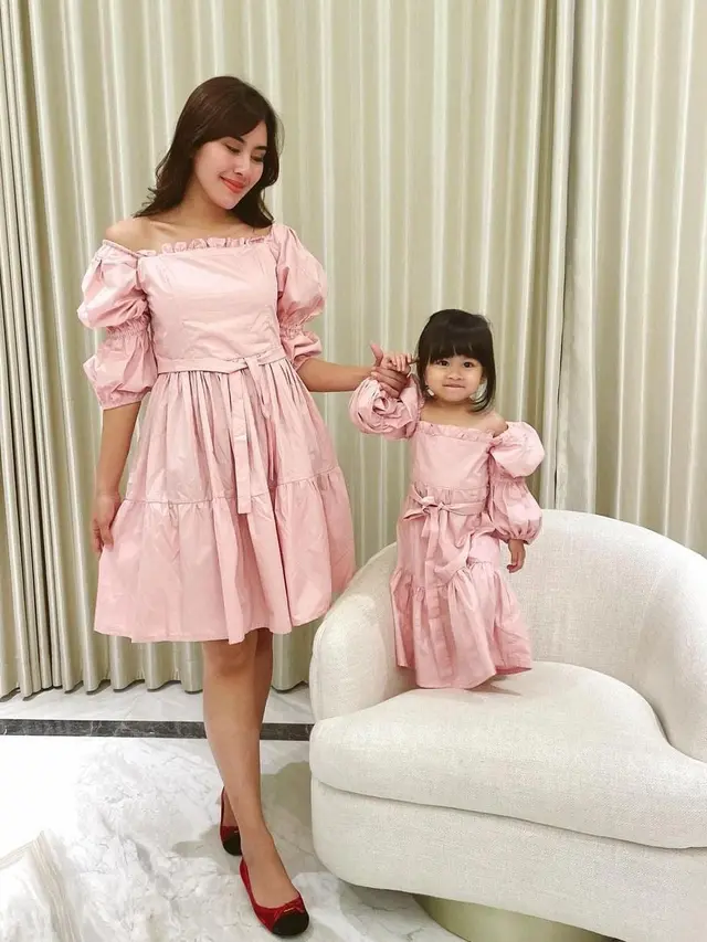 Potret Keseruan Syahnaz Sadiqah Bareng Si Kembar