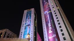 Gambar-gambar pemain seperti Harry Kane, Sadio Mane dan Manuel Neuer akan lebih indah jika dilihat pada malam hari. (Bola.com/Ade Yusuf Satria)