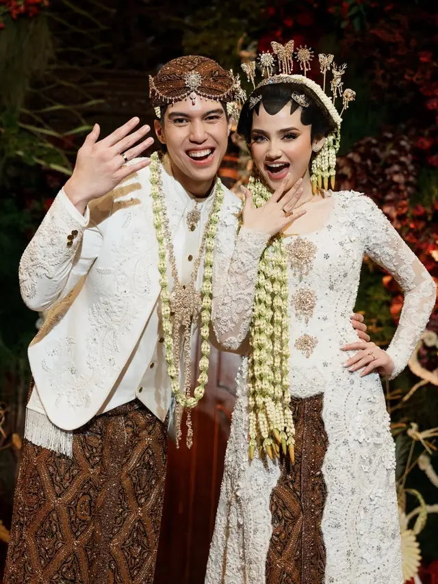 Perhiasan Syifa Hadju saat akad nikah. [@syifahadju]