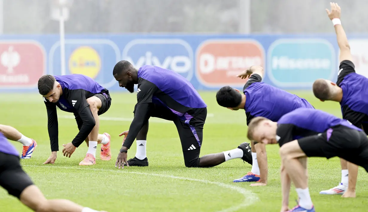 Jerman akan melakoni laga 16 besar Euro 2024 melawan Denmark di Signal Iduna Park pada Minggu, 30 Juni 2024, 02:00 WIB. (Federico Gambarini/dpa via AP)