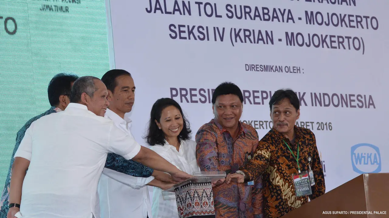 20160319-Jokowi-Resmikan-Tol-Surabaya-Mojokerto-Setpres