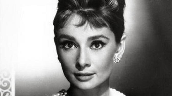 Get Audrey hepburn Free HD