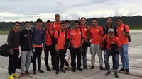 Perjalanan 5 Jam Menegangkan Persija Menuju Pulau Yapen