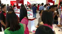 Antrean iPhone X di Galeri Smartfren Bikin Heran