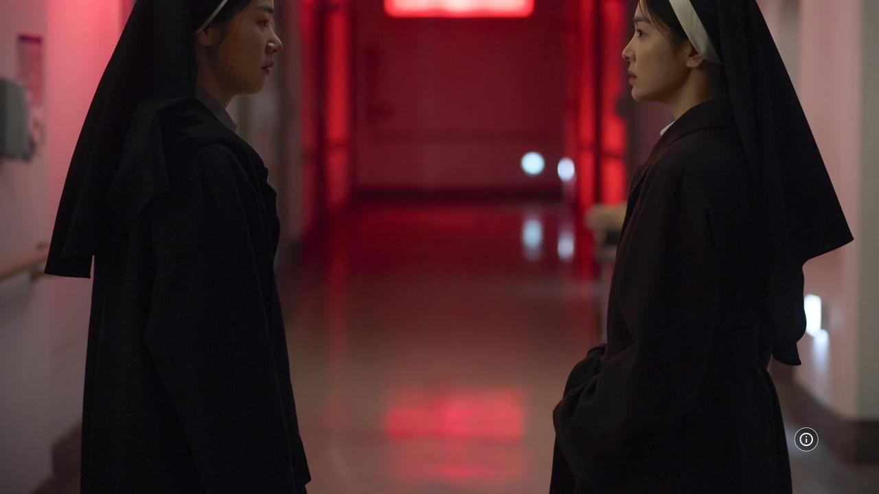 Review Film 'DARK NUNS' yang Dibintangi Song Hye Kyo, Penuh Plot Twist