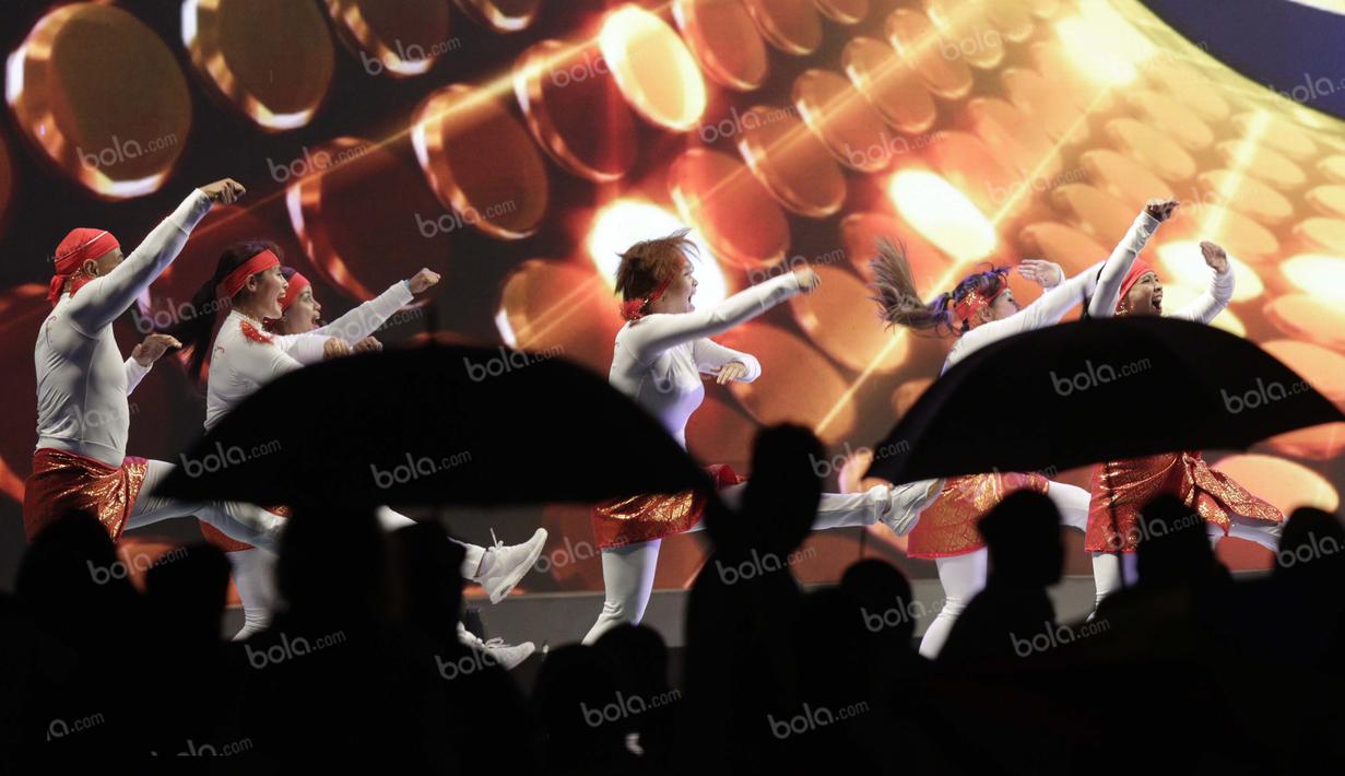 Ada 86 cabang olahraga yang bakal dipertandingkan. Senam Poco-Poco menjadi satu di antara beberapa olahraga asli Indonesia yang akan dipertandingkan dalam ajang TAFISA Games 2016. (Bola.com/Arief Bagus)