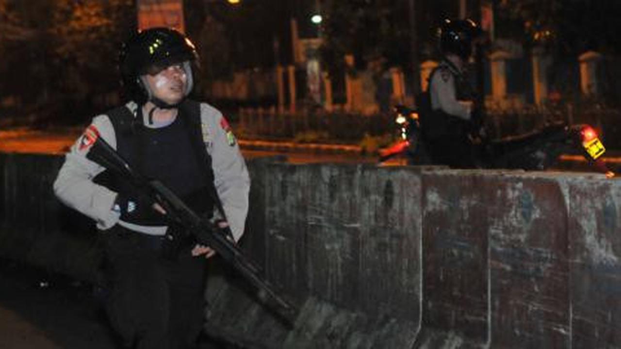 Akbar Tandjung minta mahasiswa & polisi jangan anarkis