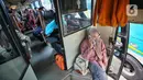 Diprediksi, puncak arus penumpang di Terminal Bayangan Pondok Pinang, Jakarta akan terjadi pada 27 dan 28 Maret 2025. (Liputan6.com/Angga Yuniar)