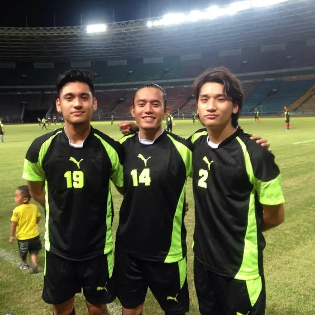 6 Potret Kompak Giorgino Abraham dan Lorenzo, Bak Anak Kembar