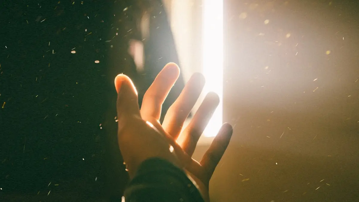 Arti Mimpi Melihat Cahaya, Bisa Jadi Pertanda Kebaikan - Hot