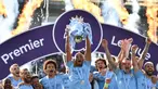 Gelar juara Liga Inggris musim 2021/2022 ini masih berpeluang direbut oleh Manchester City dan Liverpool. Keduanya harus berjuang hingga pekan terakhir untuk menentukan siapa yang terbaik. Dalam sejarah Liga Inggris era Premier League, momen seperti ini menjadi yang ketujuh sepanjang sejarah. (AFP/Glyn Kirk)