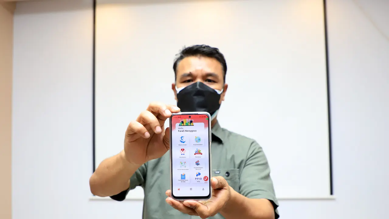 Aplikasi Usul Bansos buatan Diskominfo Surabaya. (Dian Kurniawan/Liputan6.com)