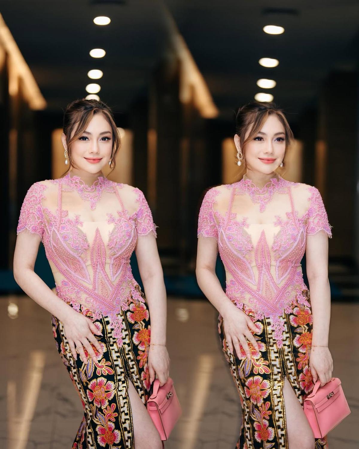 Inspirasi Model Kebaya Modern ala Celine Evangelista, Padukan Kecantikan Adat dan Pesona Bidadari