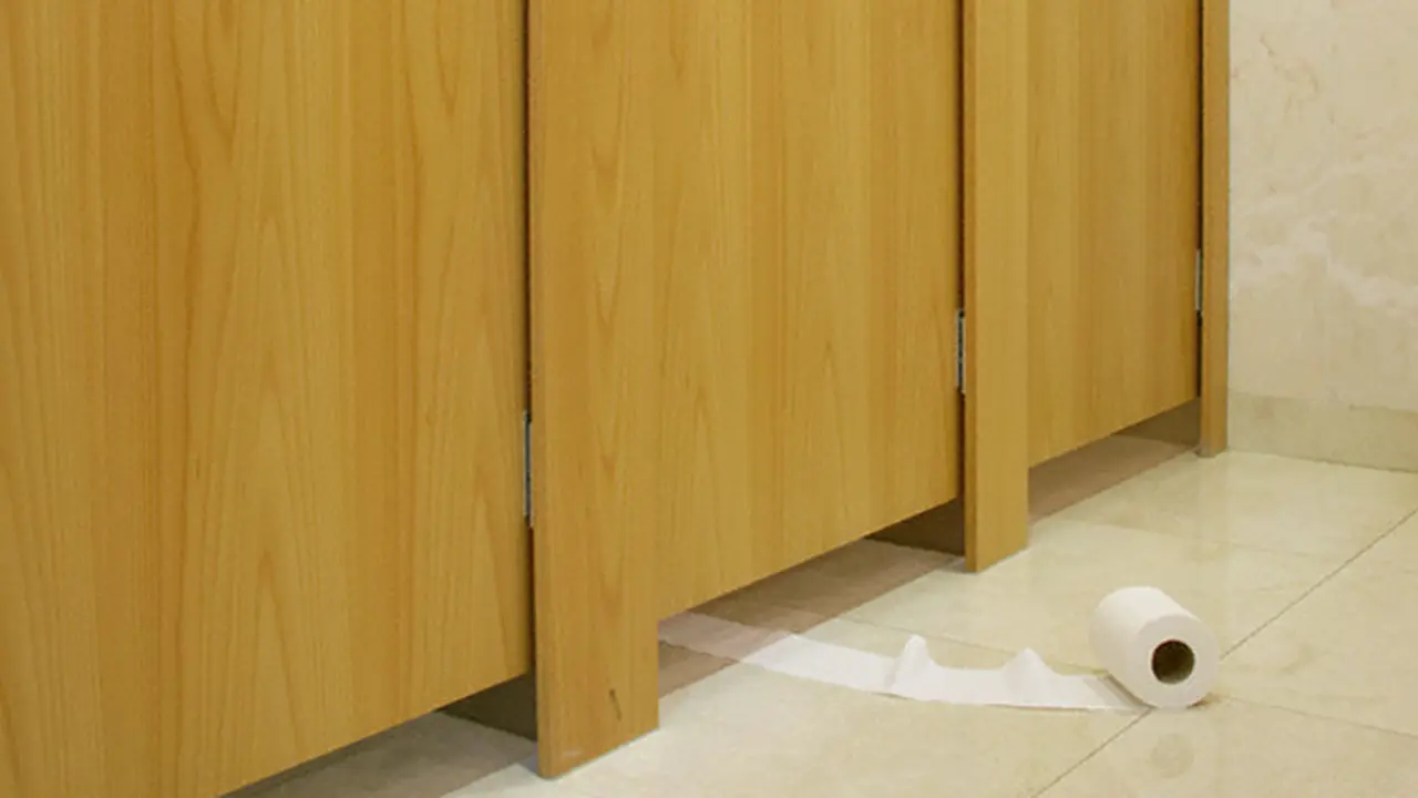 Tragis, Kisah Nenek Dikurung di Toilet Selama 2 Tahun