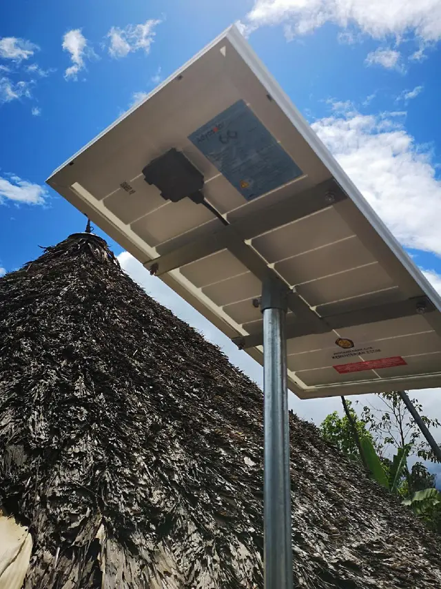 Nyala Lampu Tenaga Surya Hidupkan Asa Anak-Anak Puldama Papua