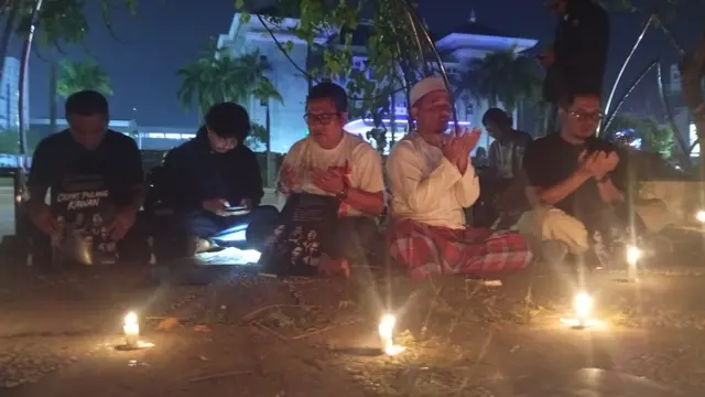Mengetuk Pintu Langit dari Batam, Aksi Solidaritas Doa Jurnalis untuk Lima Rekan yang Hilang di Anak Krakatau