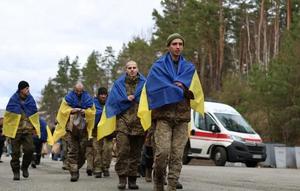 Beberapa dari 175 tawanan perang Ukraina di tengah invasi Rusia di Ukraina. (Telegram Presiden Ukraina Volodymyr Zelenskyy pada 19 Maret 2025)