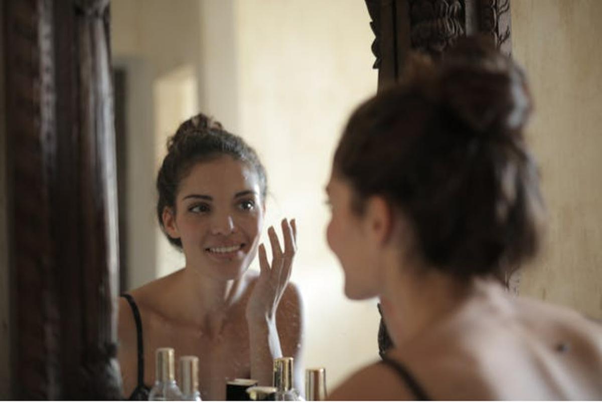 Cantik Luar Dalam dengan Neurokosmetik, Tren Baru Dunia Perawatan Kulit