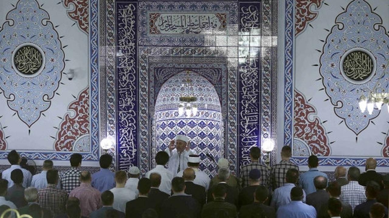 Gema takbir Idul Fitri berkumandang di belahan dunia
