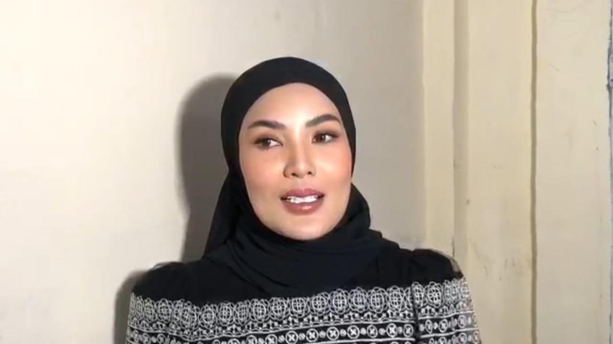 Nindy Ayunda Umrah di Hari Ulang Tahun: Maunya Tahun Baru di Sana tapi Penerbangan Penuh