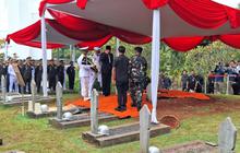 Menhan Sjafrie Sjamsoeddin Pimpin Upacara Militer Pemakaman Juwono Sudarsono